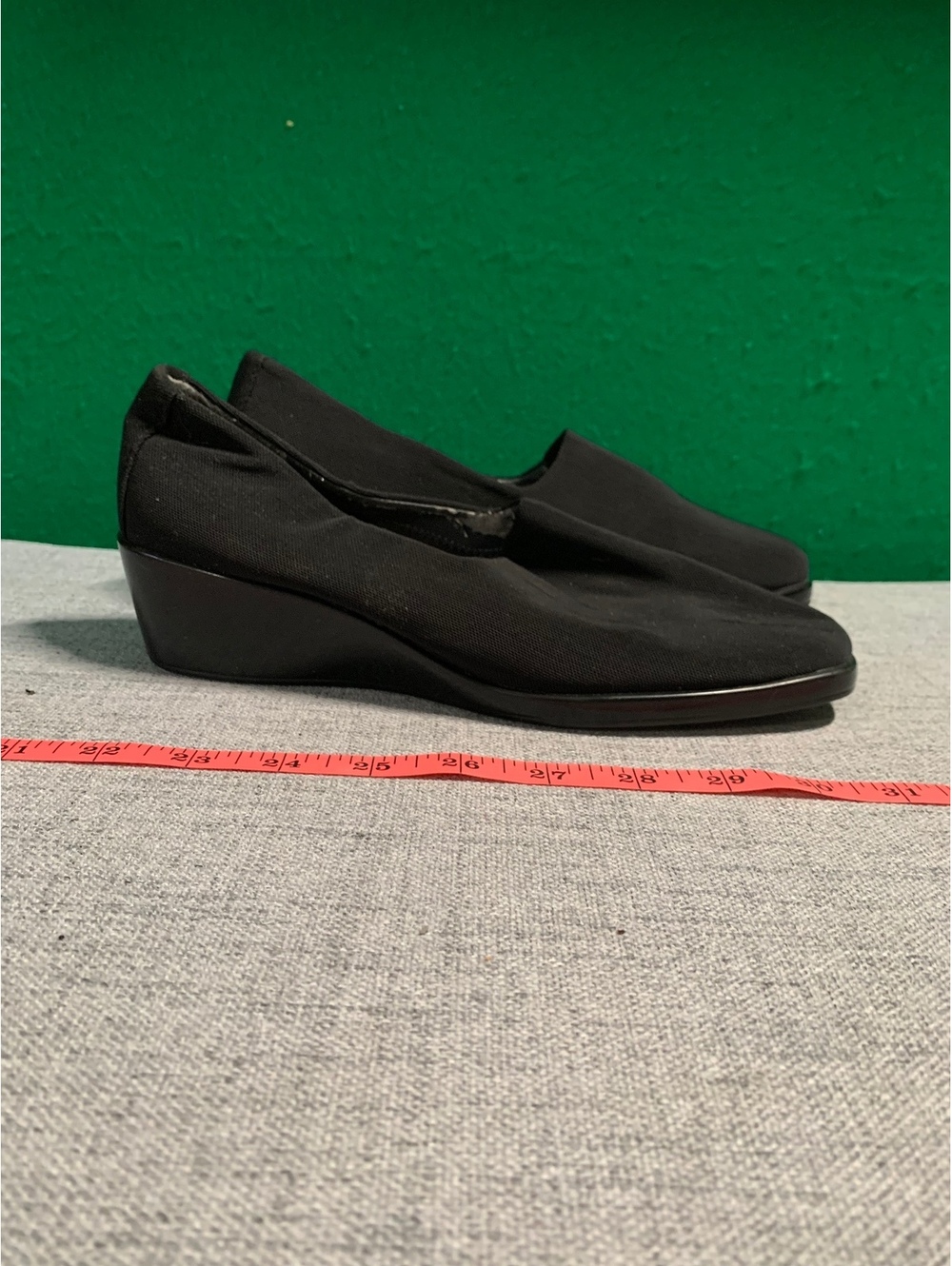 Aerosoles black wedge loafers